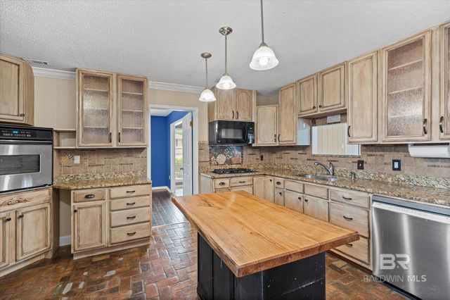 4261 Honey Court, Mobile, AL 36619