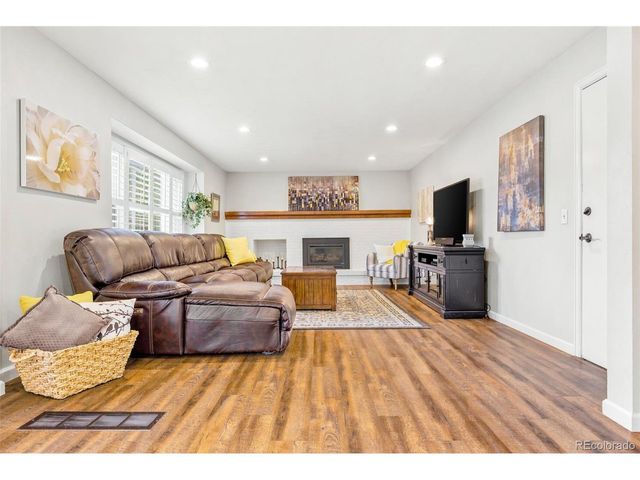 14492 W 70th Pl, Arvada, CO 80004
