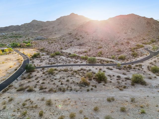 3249 W HIGHLANDS Drive, Buckeye, AZ 85396