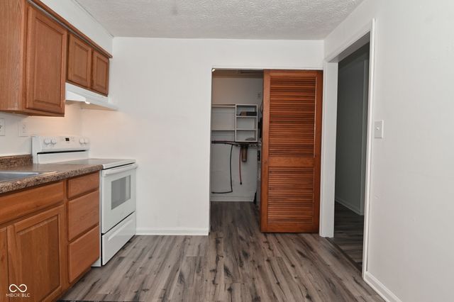 6166 Vigo Drive, Clayton, IN 46118