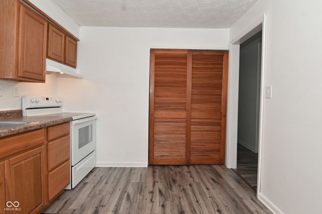 6166 Vigo Drive, Clayton, IN 46118