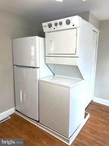 50 E 3RD ST, Moorestown, NJ 08057