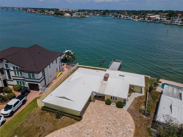 516 HARBOR DRIVE N, Indian Rocks Beach, FL 33785