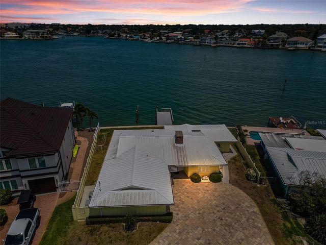 516 HARBOR DRIVE N, Indian Rocks Beach, FL 33785