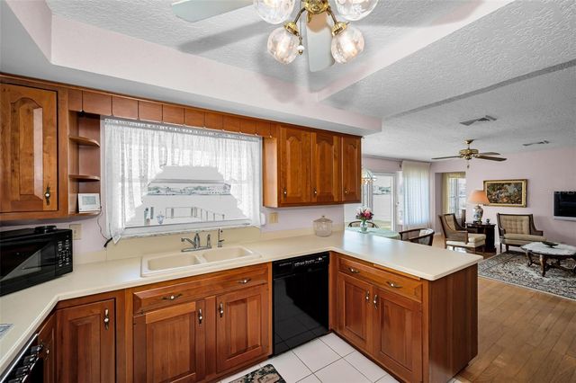 516 HARBOR DRIVE N, Indian Rocks Beach, FL 33785