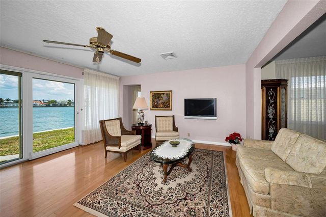 516 HARBOR DRIVE N, Indian Rocks Beach, FL 33785