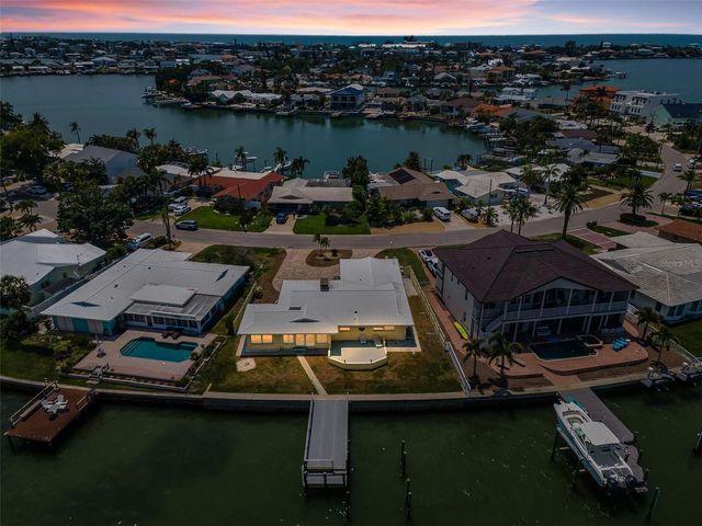 516 HARBOR DRIVE N, Indian Rocks Beach, FL 33785