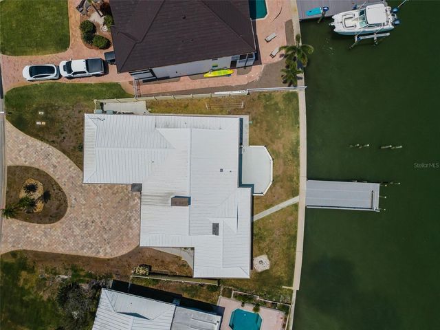 516 HARBOR DRIVE N, Indian Rocks Beach, FL 33785