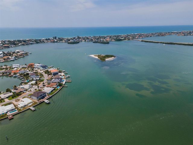 516 HARBOR DRIVE N, Indian Rocks Beach, FL 33785