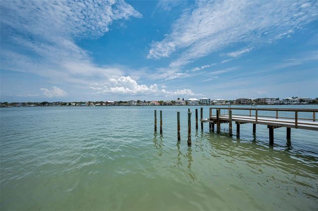 516 HARBOR DRIVE N, Indian Rocks Beach, FL 33785