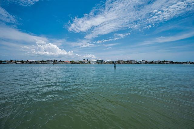 516 HARBOR DRIVE N, Indian Rocks Beach, FL 33785