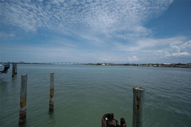 516 HARBOR DRIVE N, Indian Rocks Beach, FL 33785