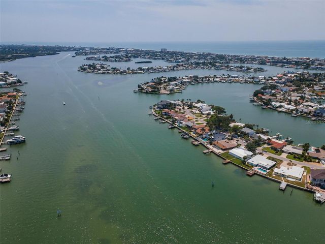 516 HARBOR DRIVE N, Indian Rocks Beach, FL 33785