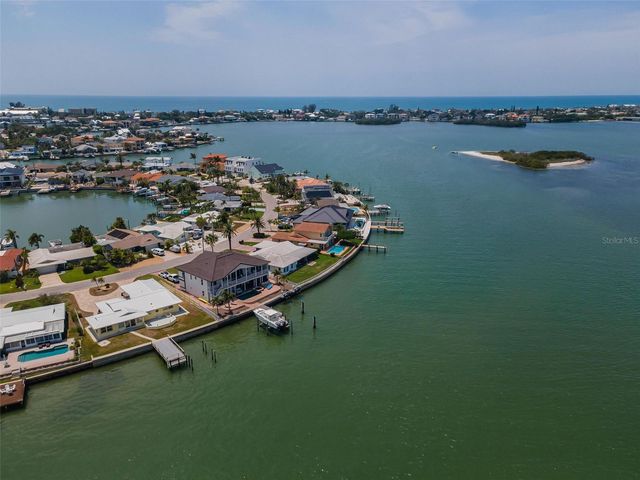 516 HARBOR DRIVE N, Indian Rocks Beach, FL 33785