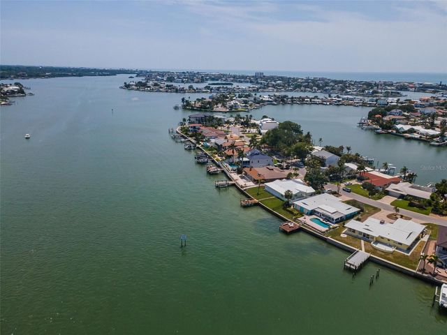 516 HARBOR DRIVE N, Indian Rocks Beach, FL 33785