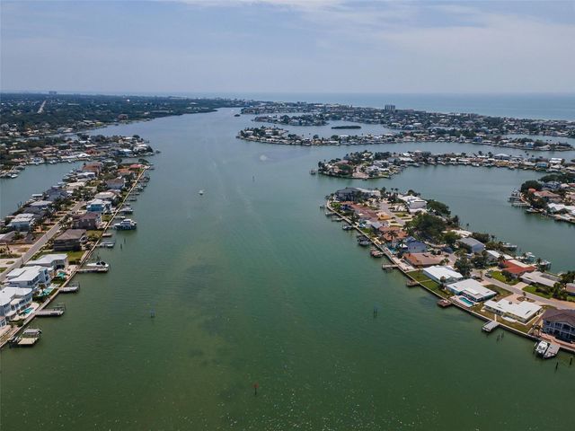 516 HARBOR DRIVE N, Indian Rocks Beach, FL 33785