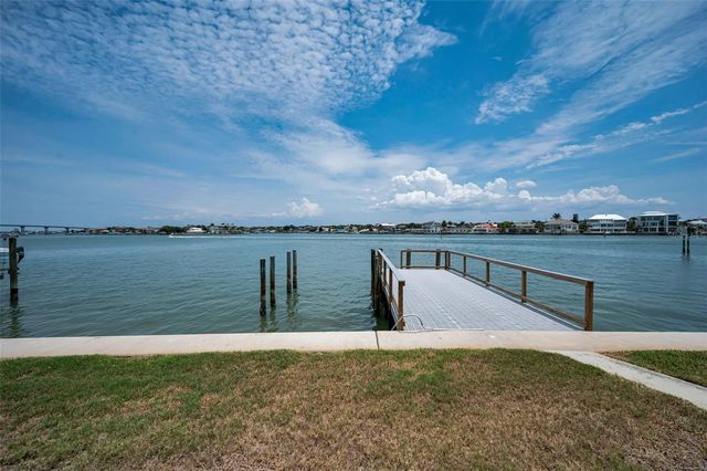 516 HARBOR DRIVE N, Indian Rocks Beach, FL 33785
