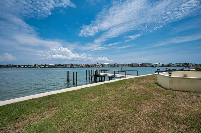 516 HARBOR DRIVE N, Indian Rocks Beach, FL 33785