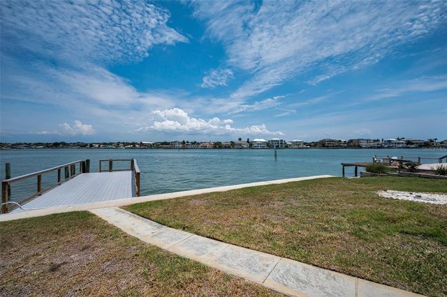 516 HARBOR DRIVE N, Indian Rocks Beach, FL 33785