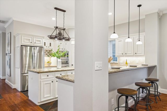 519 Threlkeld Street, Houston, TX 77007
