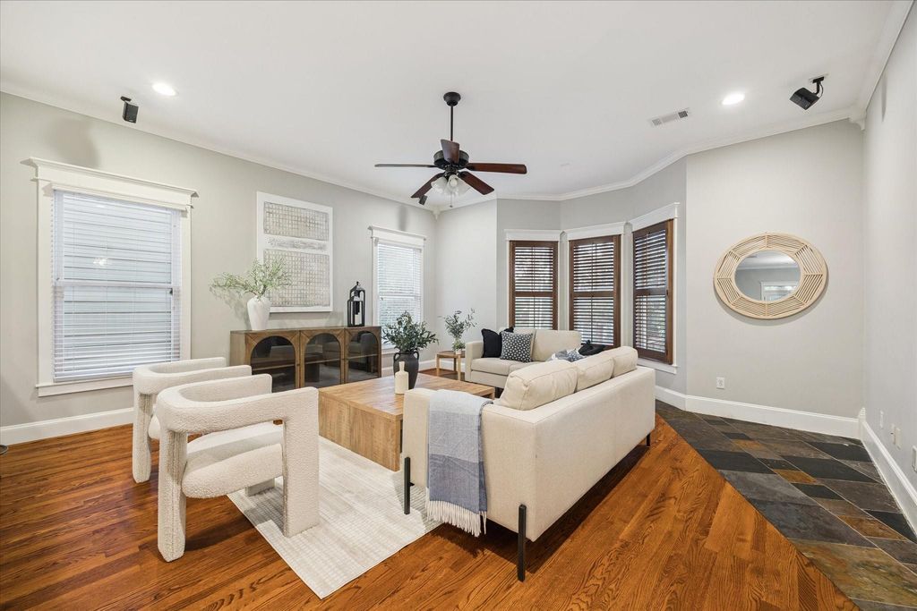 519 Threlkeld Street, Houston, TX 77007