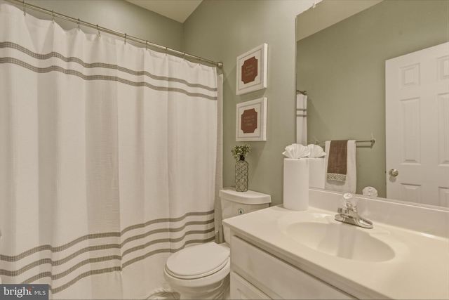 1511 ARTILLERY TER NE, Leesburg, VA 20176