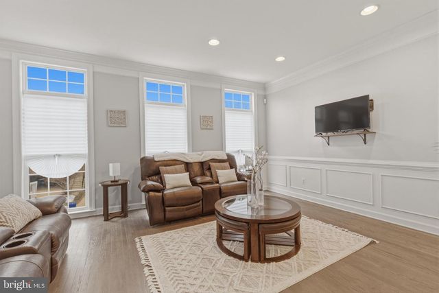 1511 ARTILLERY TER NE, Leesburg, VA 20176