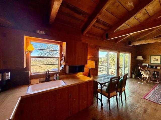 102 Oak Ridge Drive, Fort Davis, TX 79734