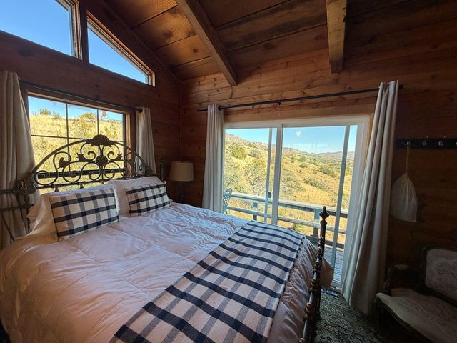 102 Oak Ridge Drive, Fort Davis, TX 79734