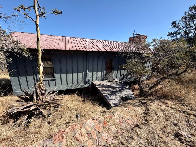 102 Oak Ridge Drive, Fort Davis, TX 79734