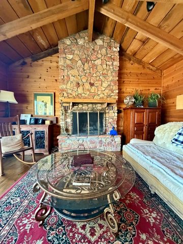 102 Oak Ridge Drive, Fort Davis, TX 79734