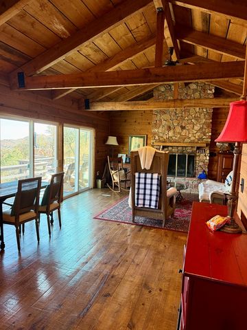 102 Oak Ridge Drive, Fort Davis, TX 79734