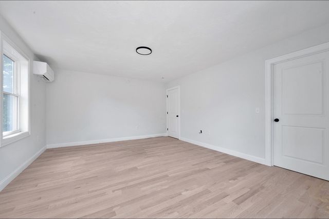 299 Quincy St, Building 3 3, Holbrook, MA 02343