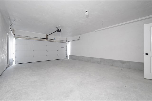 299 Quincy St, Building 3 3, Holbrook, MA 02343