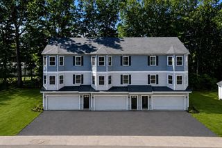 299 Quincy St, Building 3 3, Holbrook, MA 02343