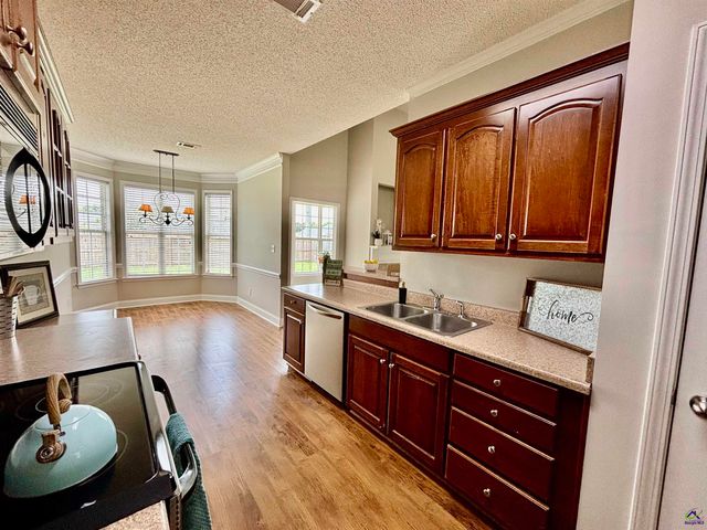 702 Post Oak Way, Warner Robins, GA 31088