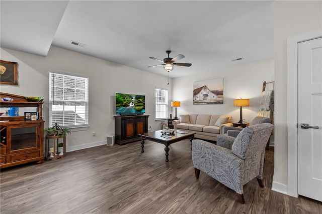 9 Wiltshire Circle, Easley, SC 29642