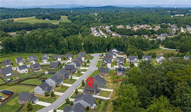 9 Wiltshire Circle, Easley, SC 29642