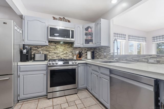 503 Thornehill Trail, Oxford, MI 48371