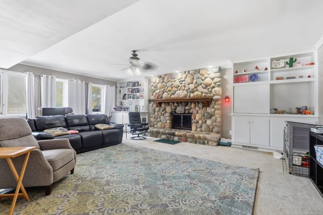 503 Thornehill Trail, Oxford, MI 48371