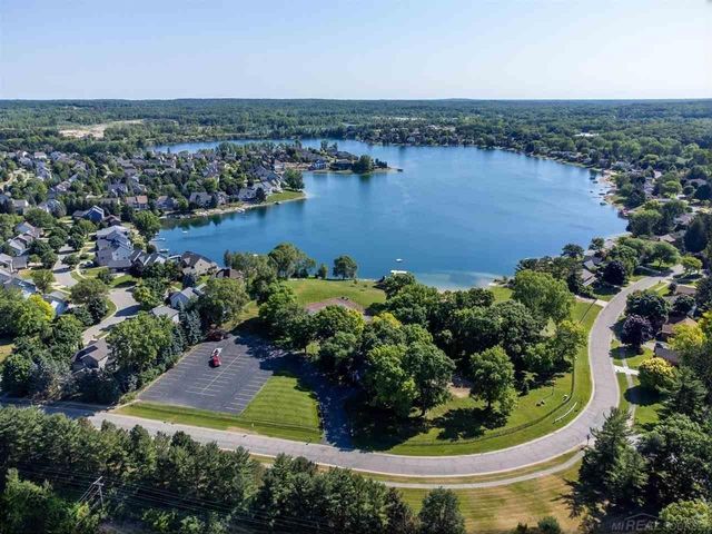 503 Thornehill Trail, Oxford, MI 48371