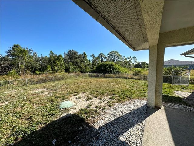 4724 26th ST SW, Lehigh Acres, FL 33973