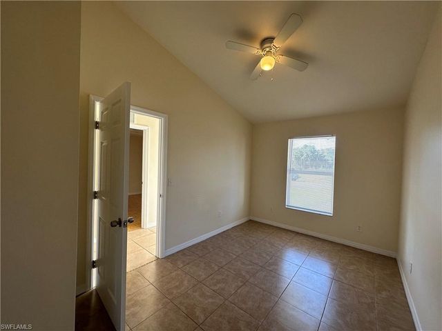 4724 26th ST SW, Lehigh Acres, FL 33973