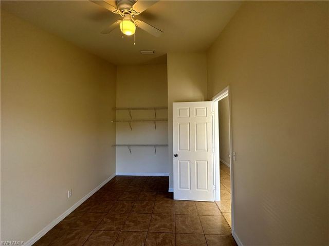 4724 26th ST SW, Lehigh Acres, FL 33973