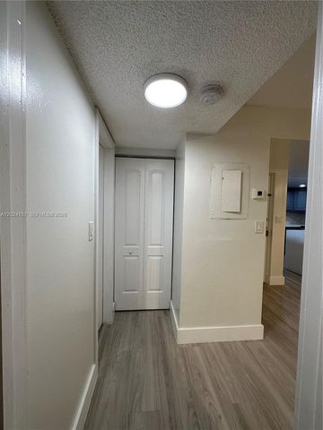 10813 NW 7th St 5-11, Miami, FL 33172