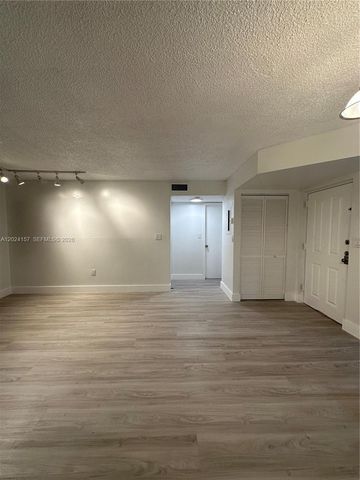 10813 NW 7th St 5-11, Miami, FL 33172