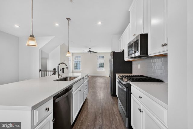 19873 GREEN VILLAGE DR, Montgomery Village, MD 20886
