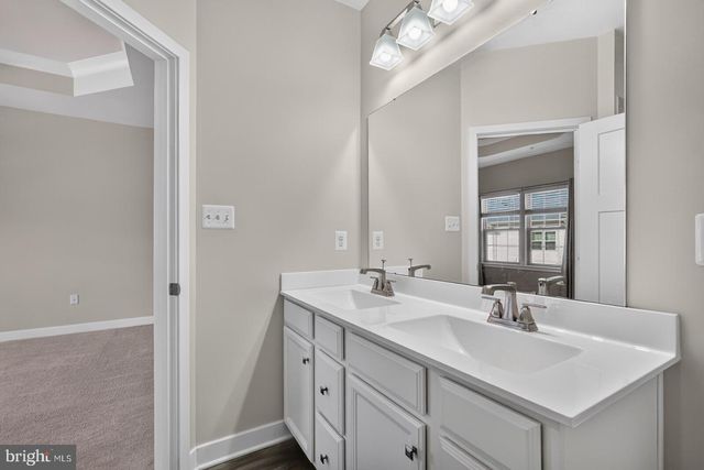 19873 GREEN VILLAGE DR, Montgomery Village, MD 20886