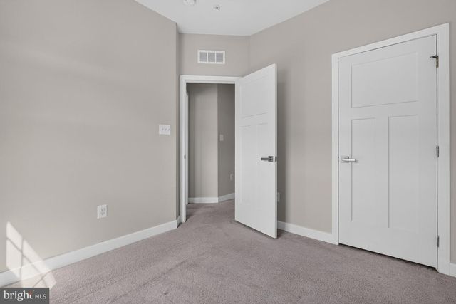 19873 GREEN VILLAGE DR, Montgomery Village, MD 20886