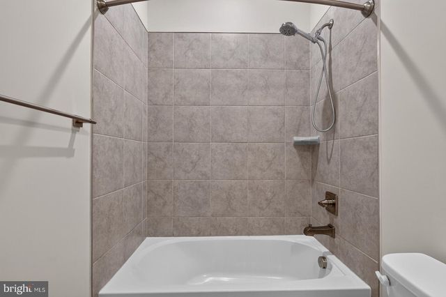 19873 GREEN VILLAGE DR, Montgomery Village, MD 20886